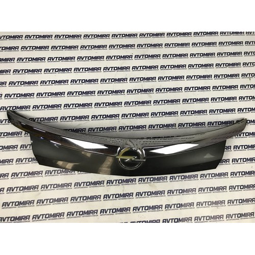 Молдинг крышки багажника Opel Insignia Wagon 2008-2017 13272846